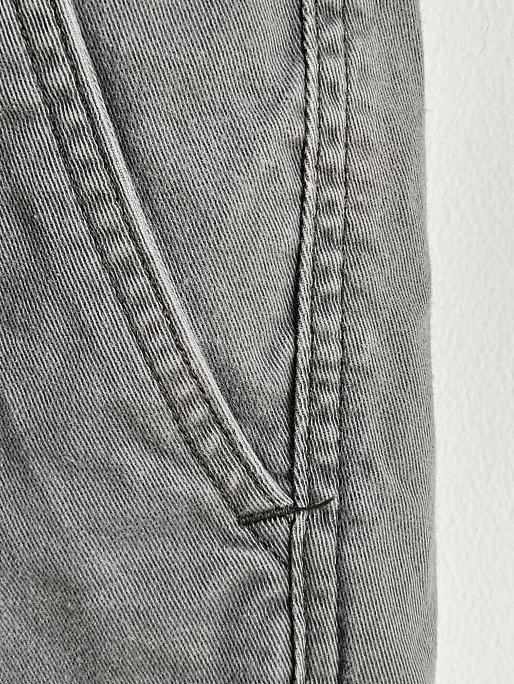 Express 3" Inseam Shorts in Women's 10 - Picture 4 of 12